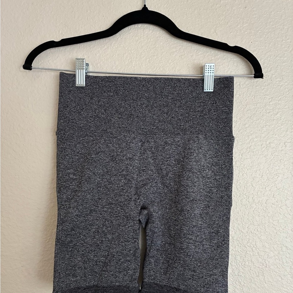 Butt-Lifting Seamless Biker Shorts – Charcoal Heather (Size M)